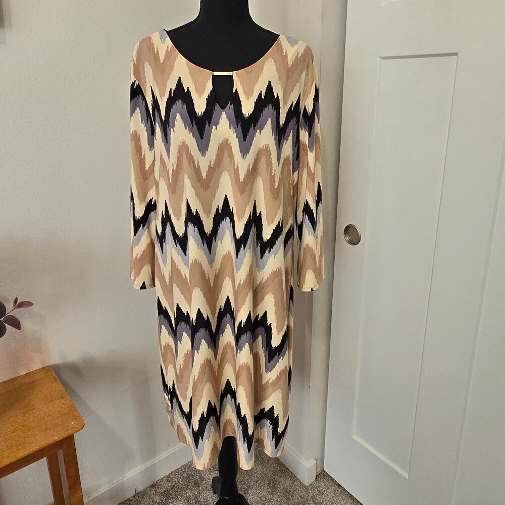 Tacera Tans and Black Chevron Design Midi Shift Dress Sz XL